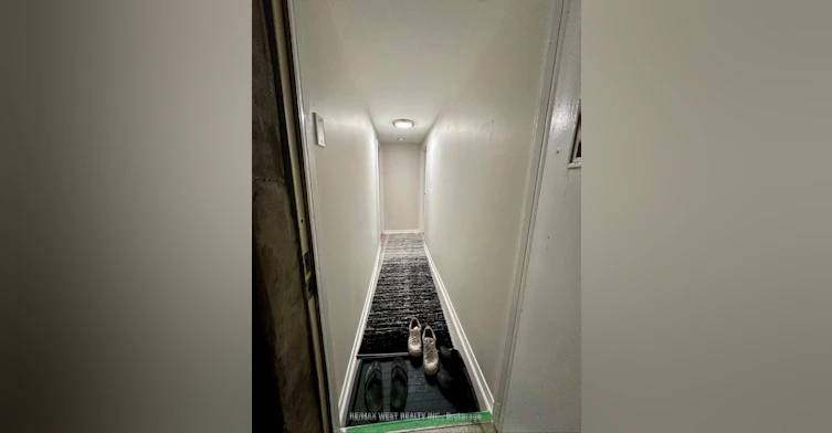 Bsmt-13 Sorauren Avenue, Toronto, ON, M6R 2C6