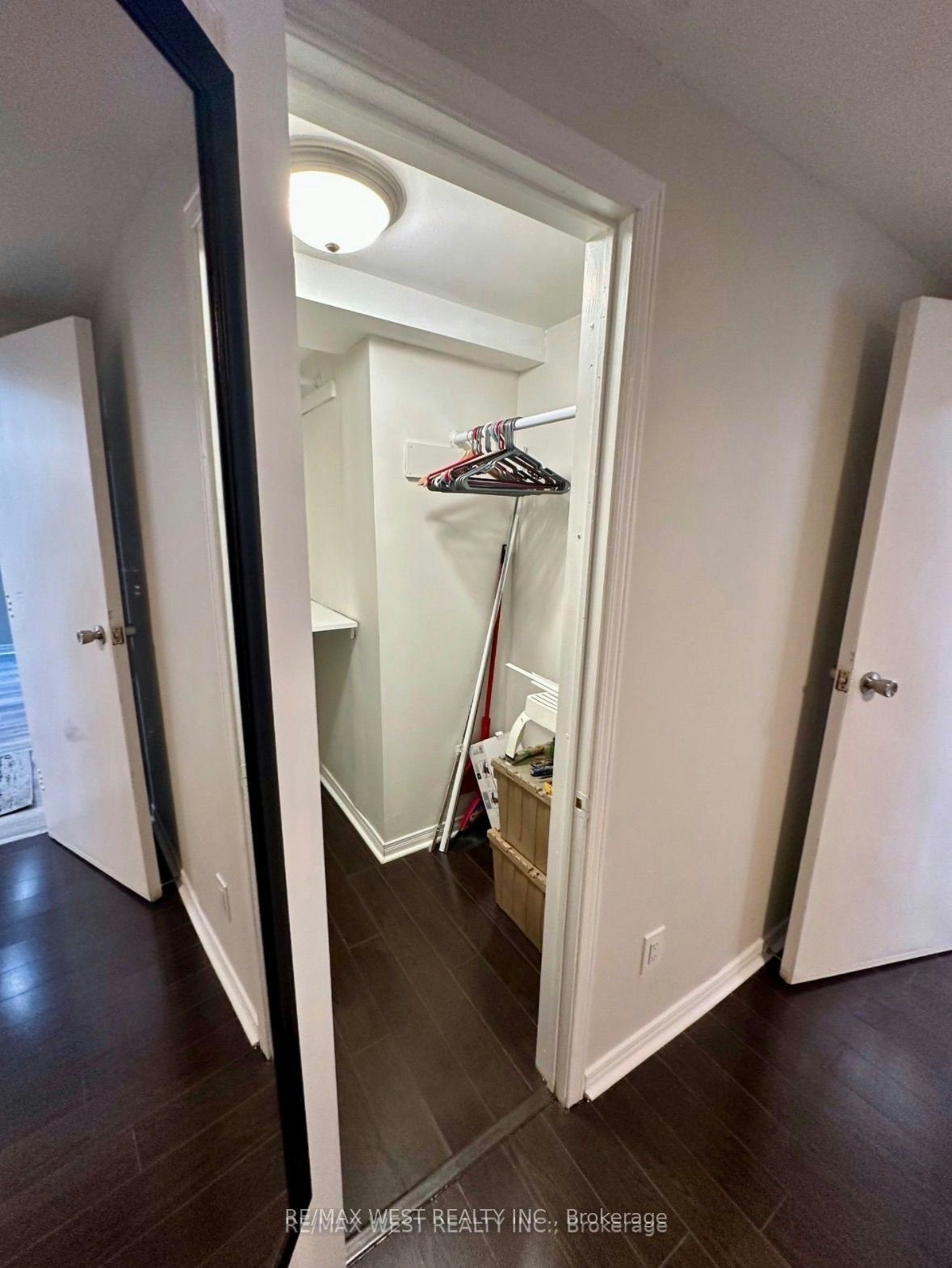 Bsmt-13 Sorauren Avenue, Toronto, ON, M6R 2C6 - 14