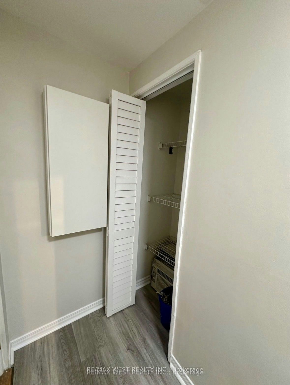 Bsmt-13 Sorauren Avenue, Toronto, ON, M6R 2C6 - 15