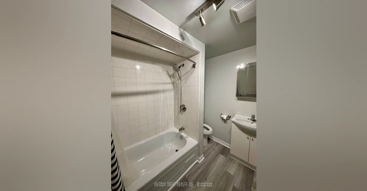 Bsmt-13 Sorauren Avenue, Toronto, ON, M6R 2C6 - 16