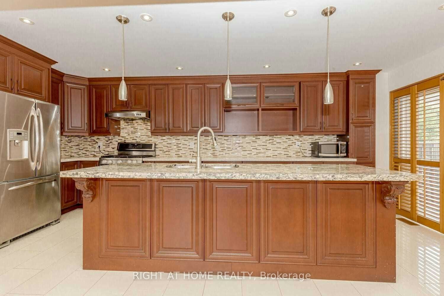 3300 Respond Road, Mississauga, ON, L5M 7X4 - 12