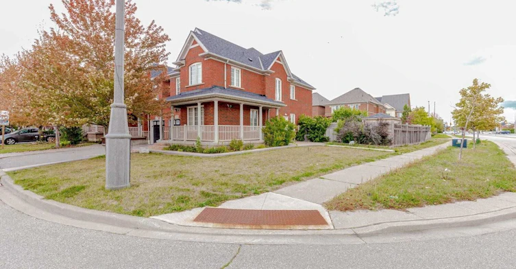 3300 Respond Road, Mississauga, ON, L5M 7X4 - 2