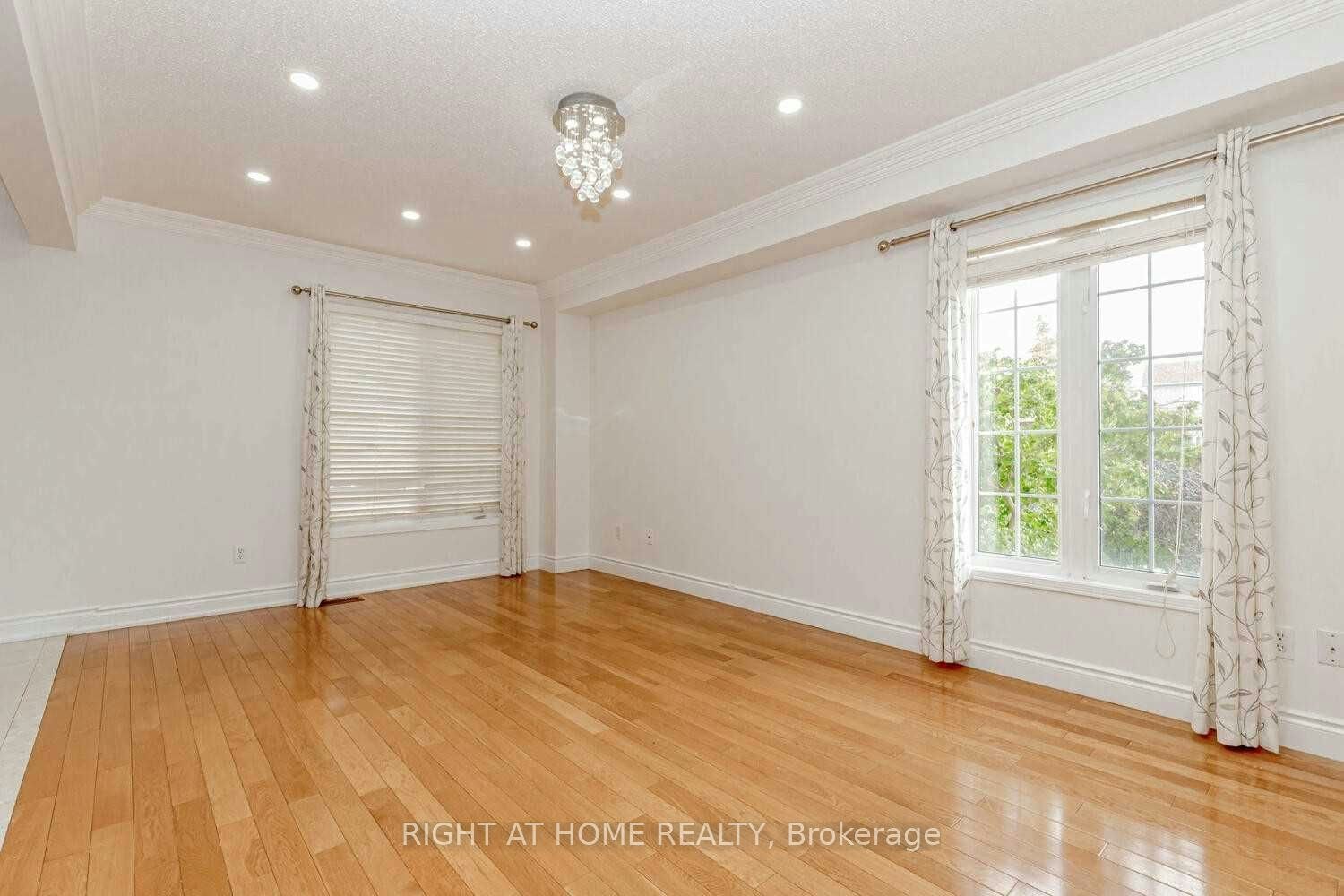 3300 Respond Road, Mississauga, ON, L5M 7X4 - 7