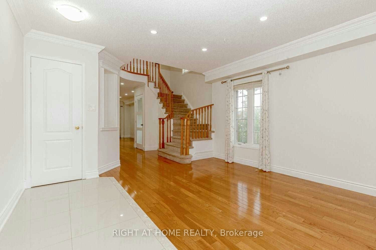 3300 Respond Road, Mississauga, ON, L5M 7X4 - 5