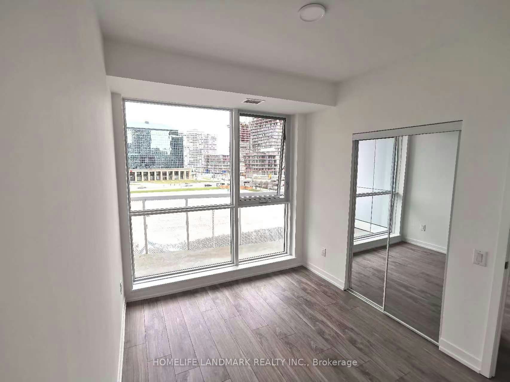505-4065 Confederation Parkway, Mississauga, ON, L5B 4N1 2