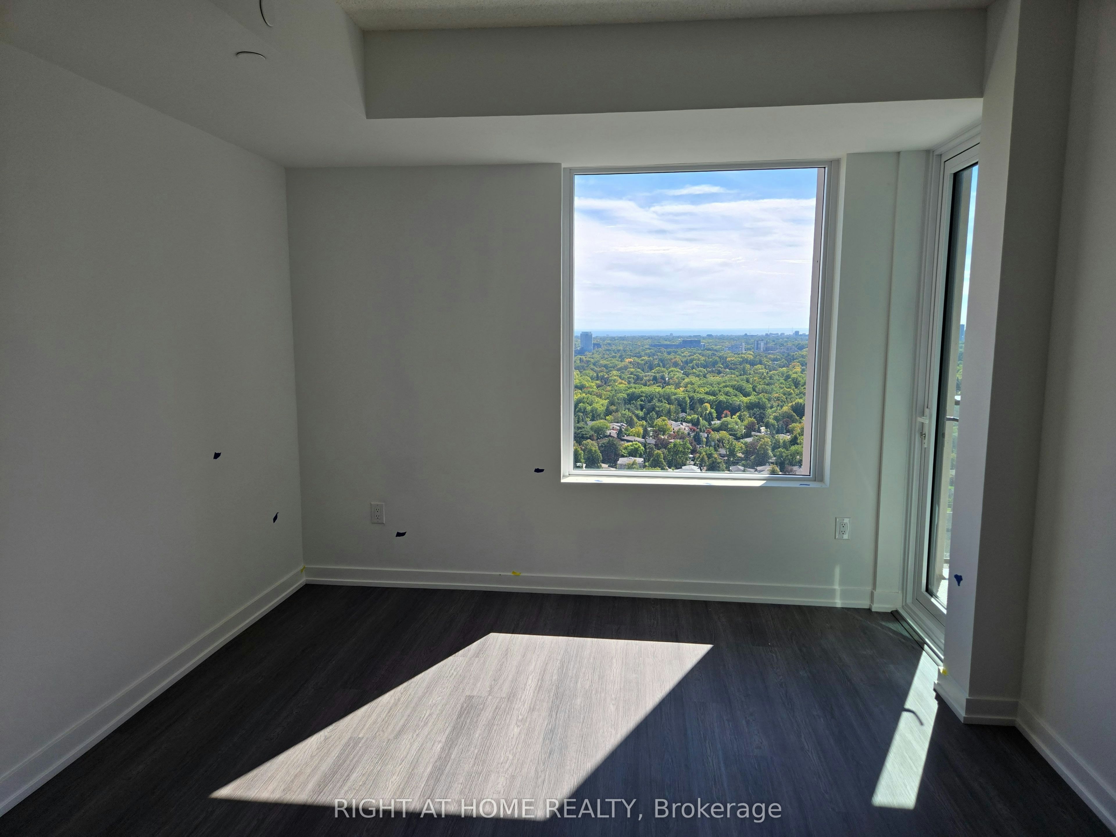 2609-4010 Eglinton Avenue W, Toronto, ON, M9A 0G5 - 11