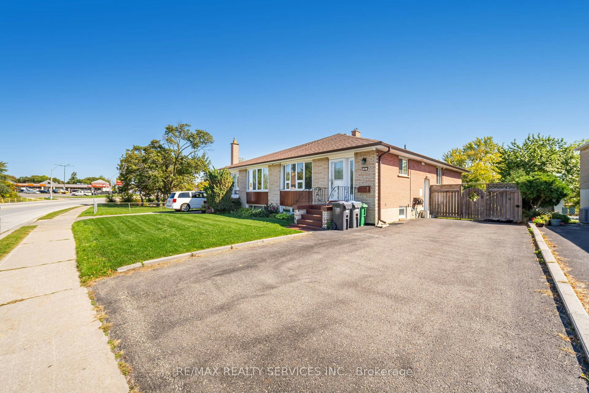 61 Avondale Boulevard, Brampton, ON, L6T 1H1 - 5