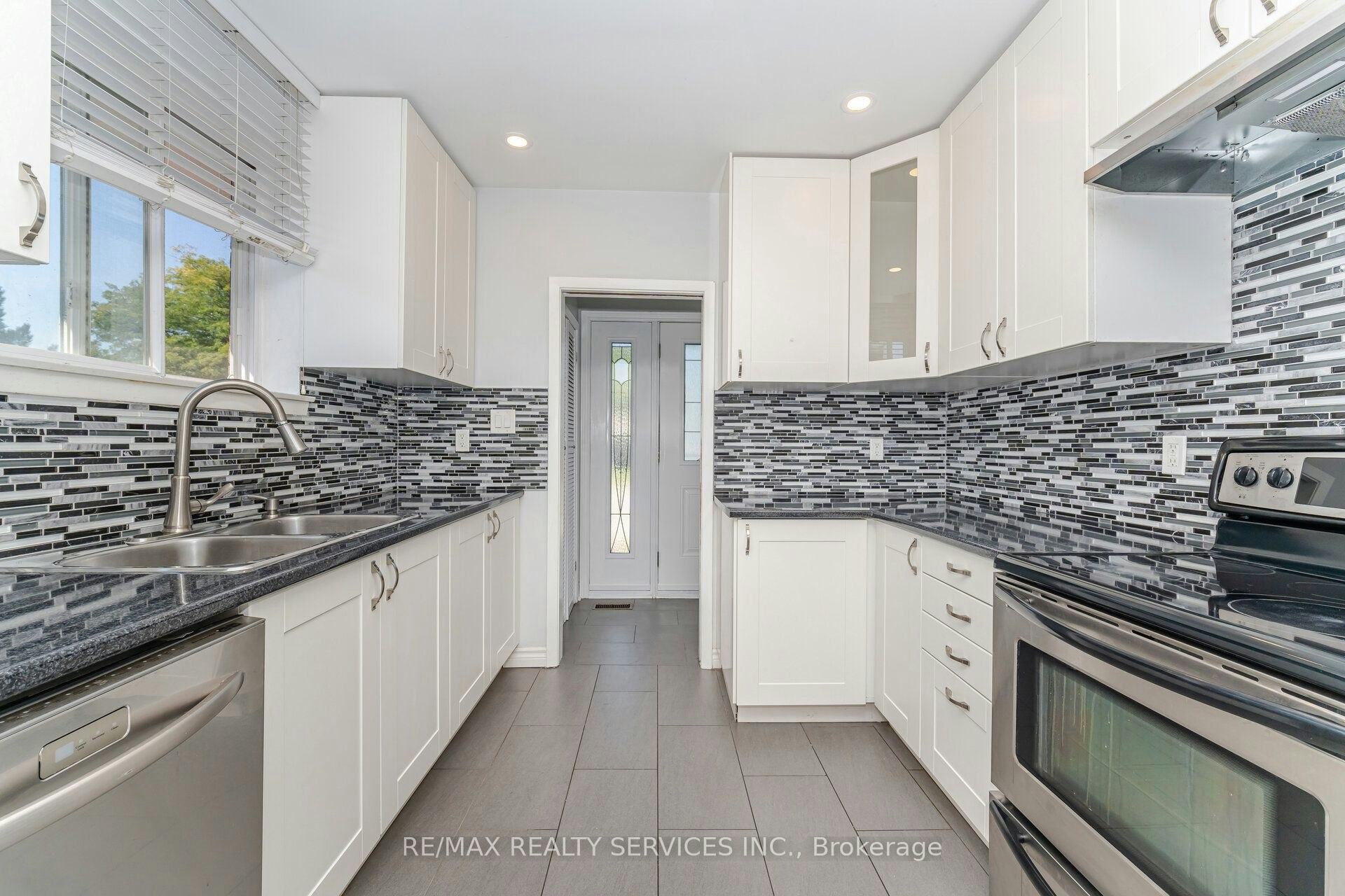 61 Avondale Boulevard, Brampton, ON, L6T 1H1 - 13