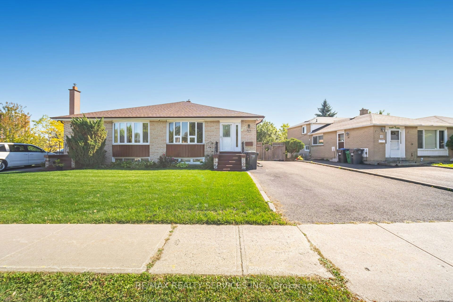 61 Avondale Boulevard, Brampton, ON, L6T 1H1 - 4