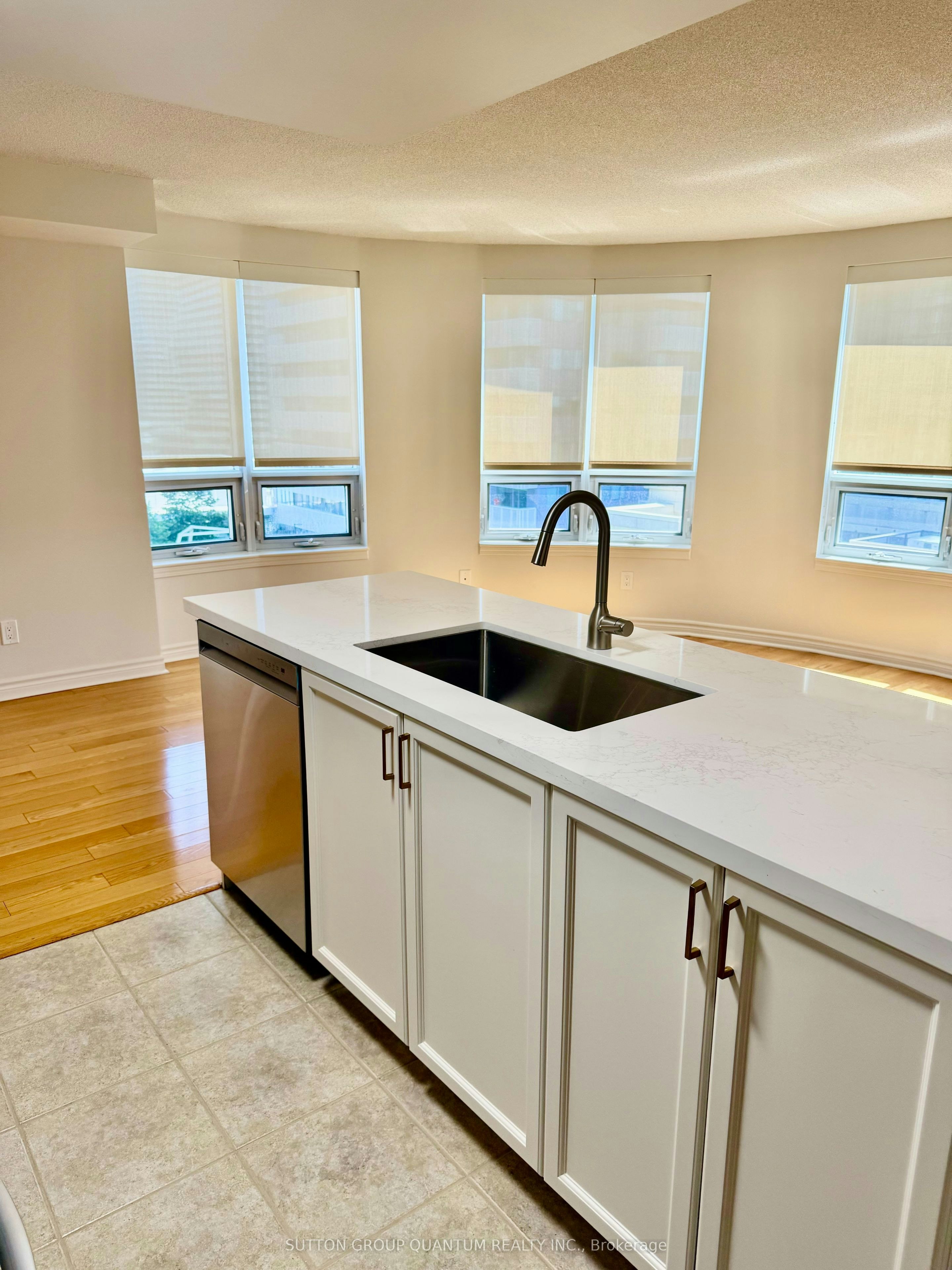 1103-350 Princess Royal Drive, Mississauga, ON, L5B 4N1 - 9