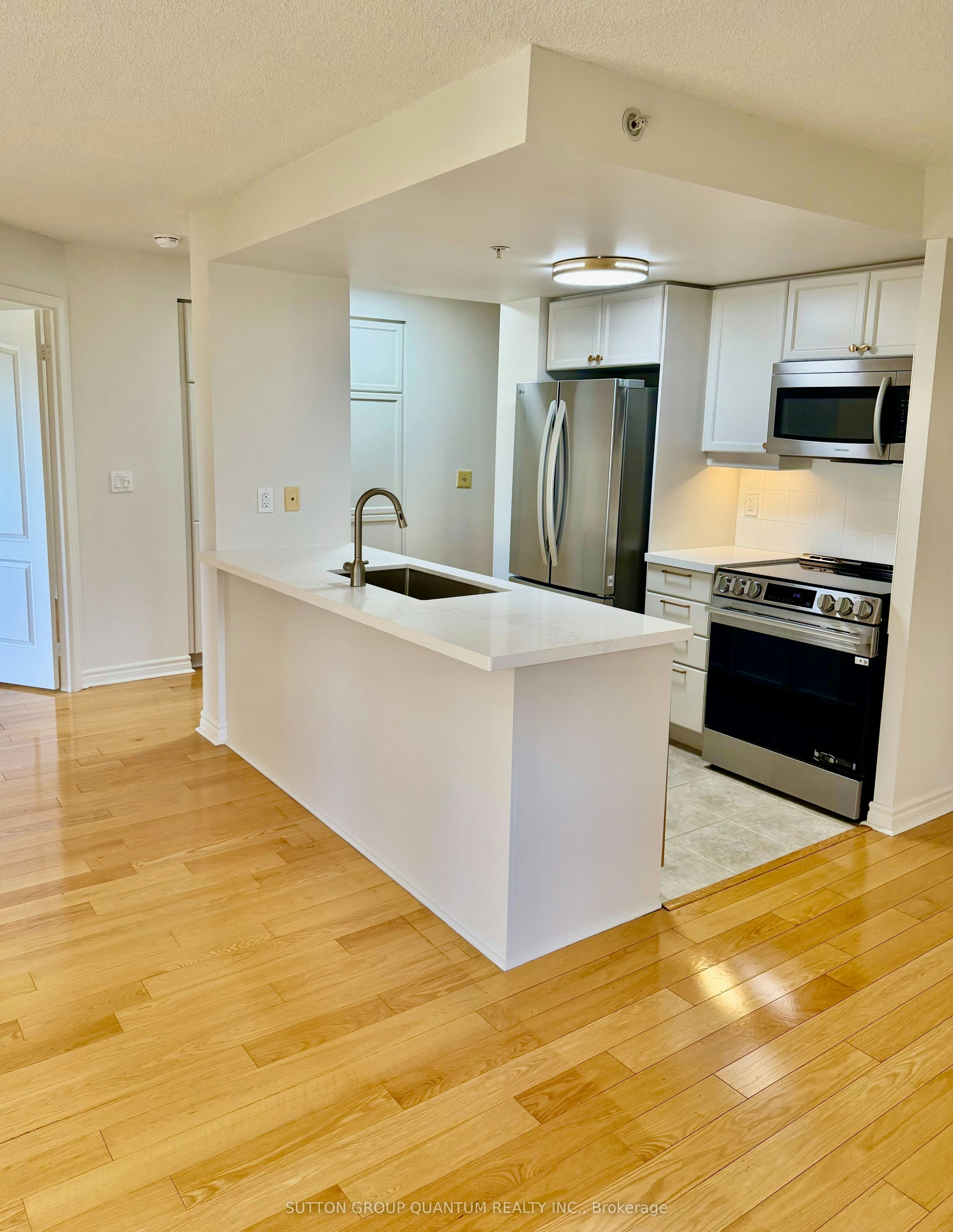 1103-350 Princess Royal Drive, Mississauga, ON, L5B 4N1 - 12
