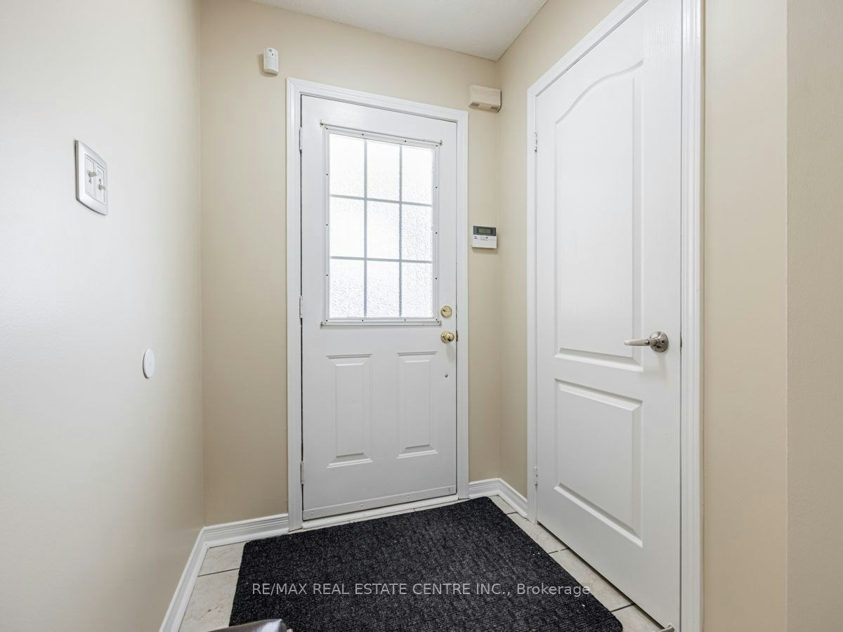 Upper-140 Cadillac Crescent, Brampton, ON, L7A 3B4 - 3