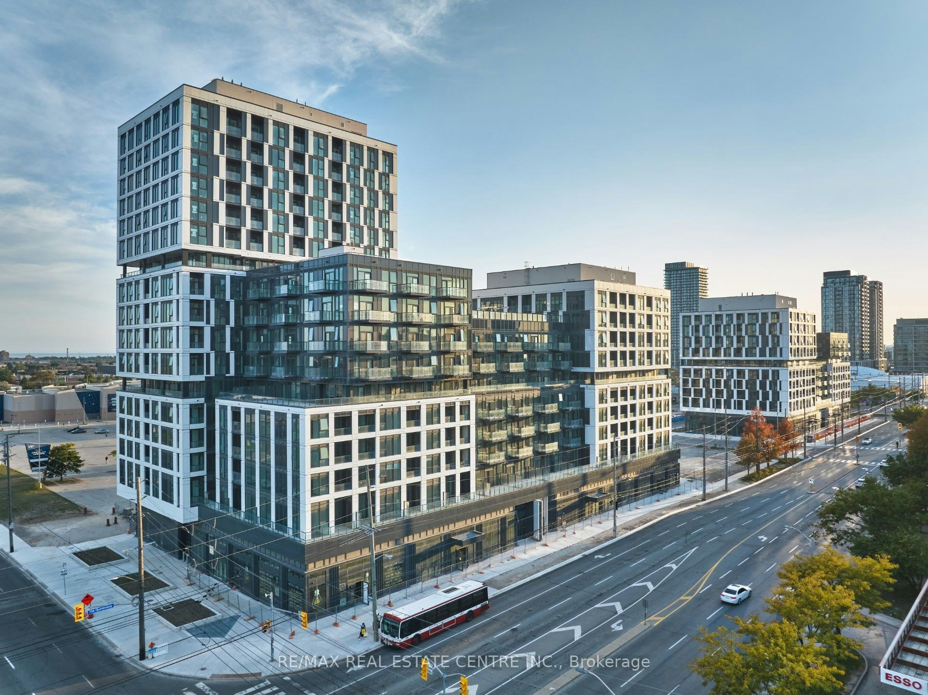 825-1037 The Queensway N/A, Toronto, ON, M8Z 6C7