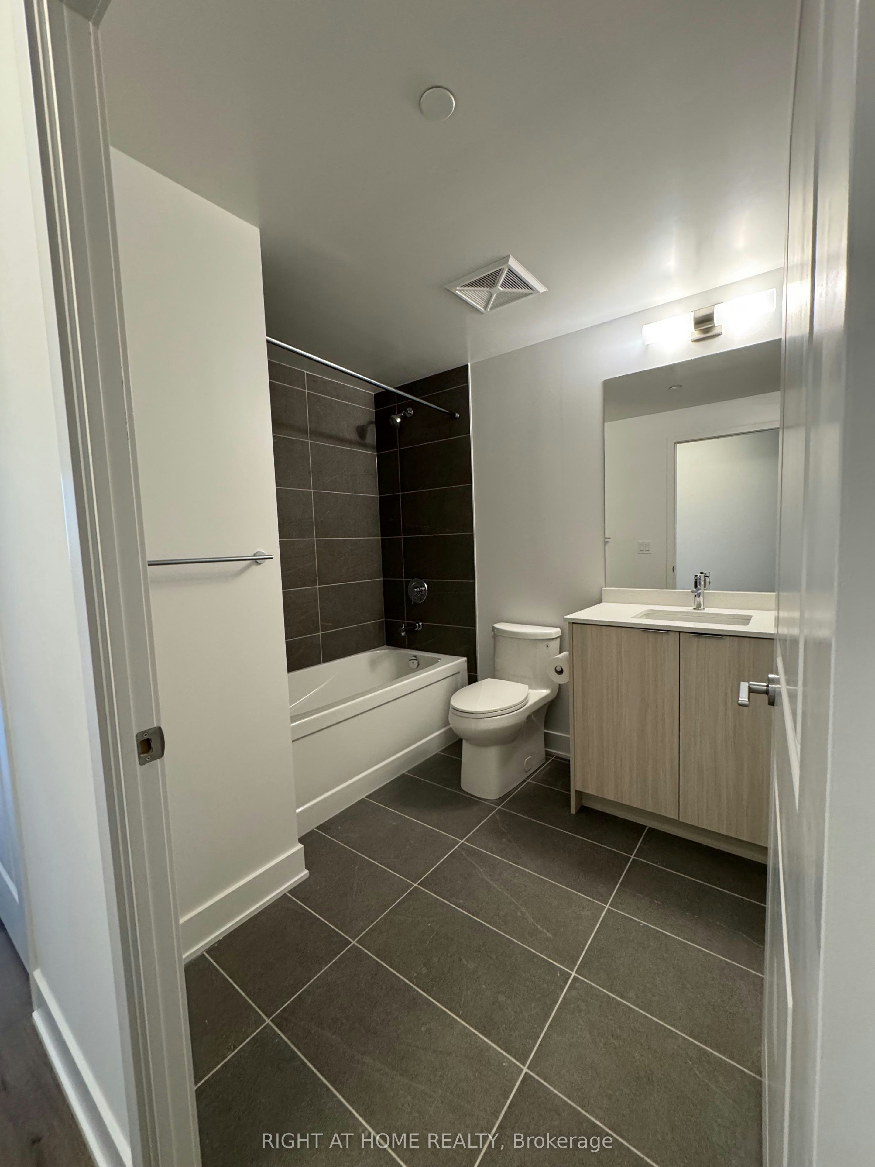 1711A-115 Nipissing Road N, Milton, ON, L9T 1R3 - 13