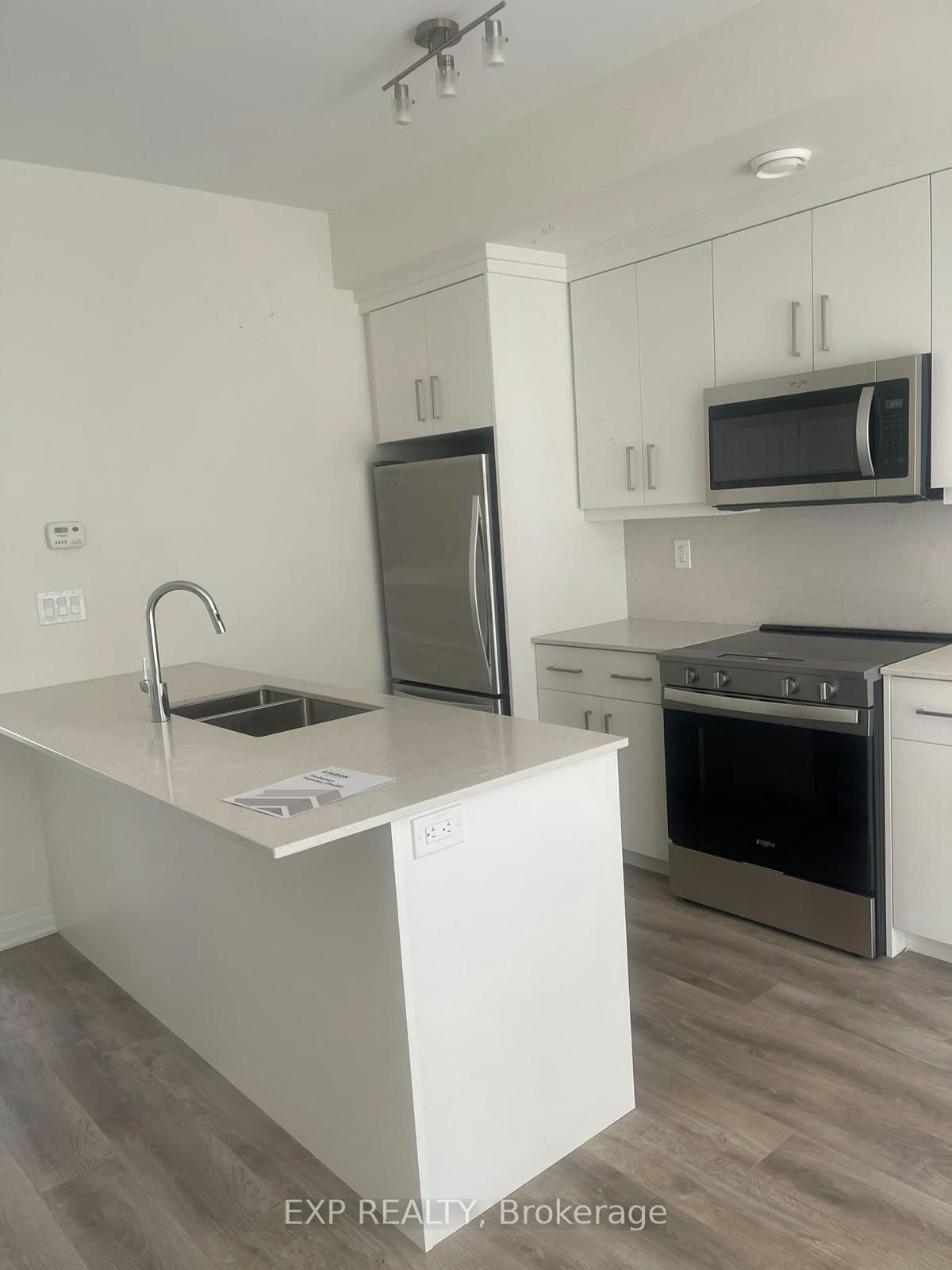 9-726 Front Royal Street, Mississauga, ON, L4Y 0C8 - 11