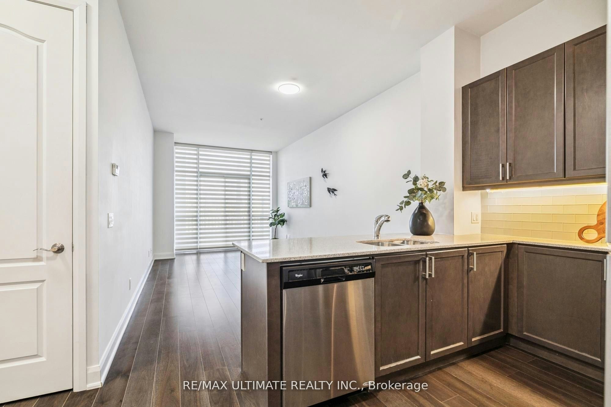 110-2480 Prince Michael Drive, Oakville, ON, L6H 0H1 - 7
