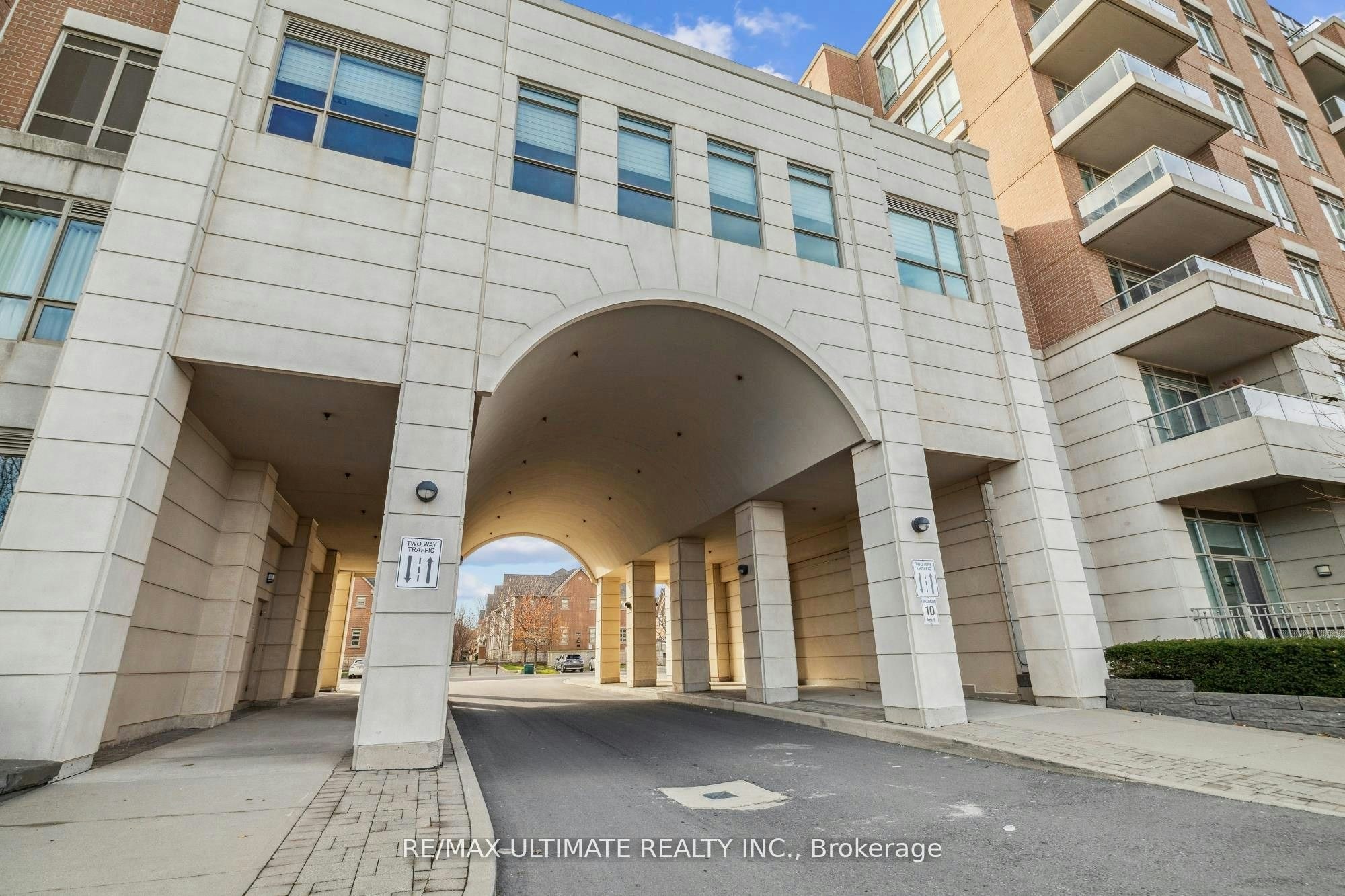 110-2480 Prince Michael Drive, Oakville, ON, L6H 0H1 - 4