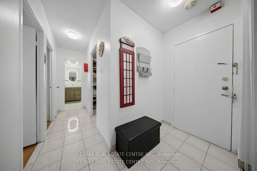 207-3577 Derry Road, Mississauga, ON, L4T 1B3 5
