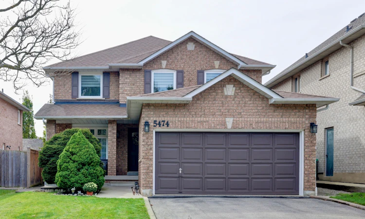 5474 Middleport Crescent