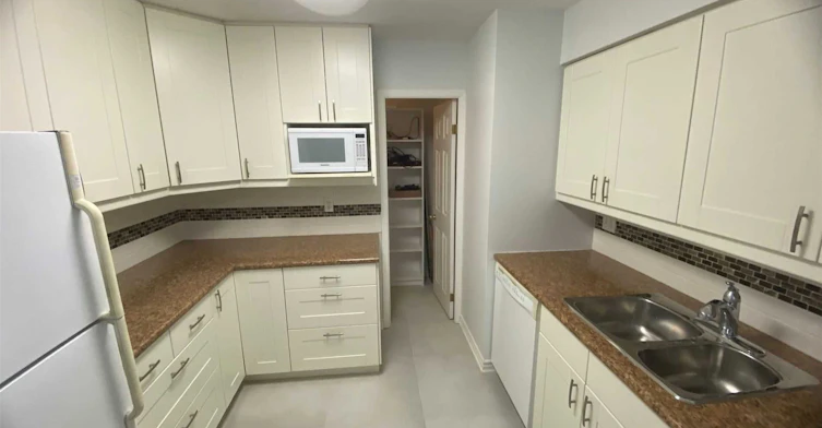 1612-3605 Kariya Drive, Mississauga, ON, L5B 3J4 - 2