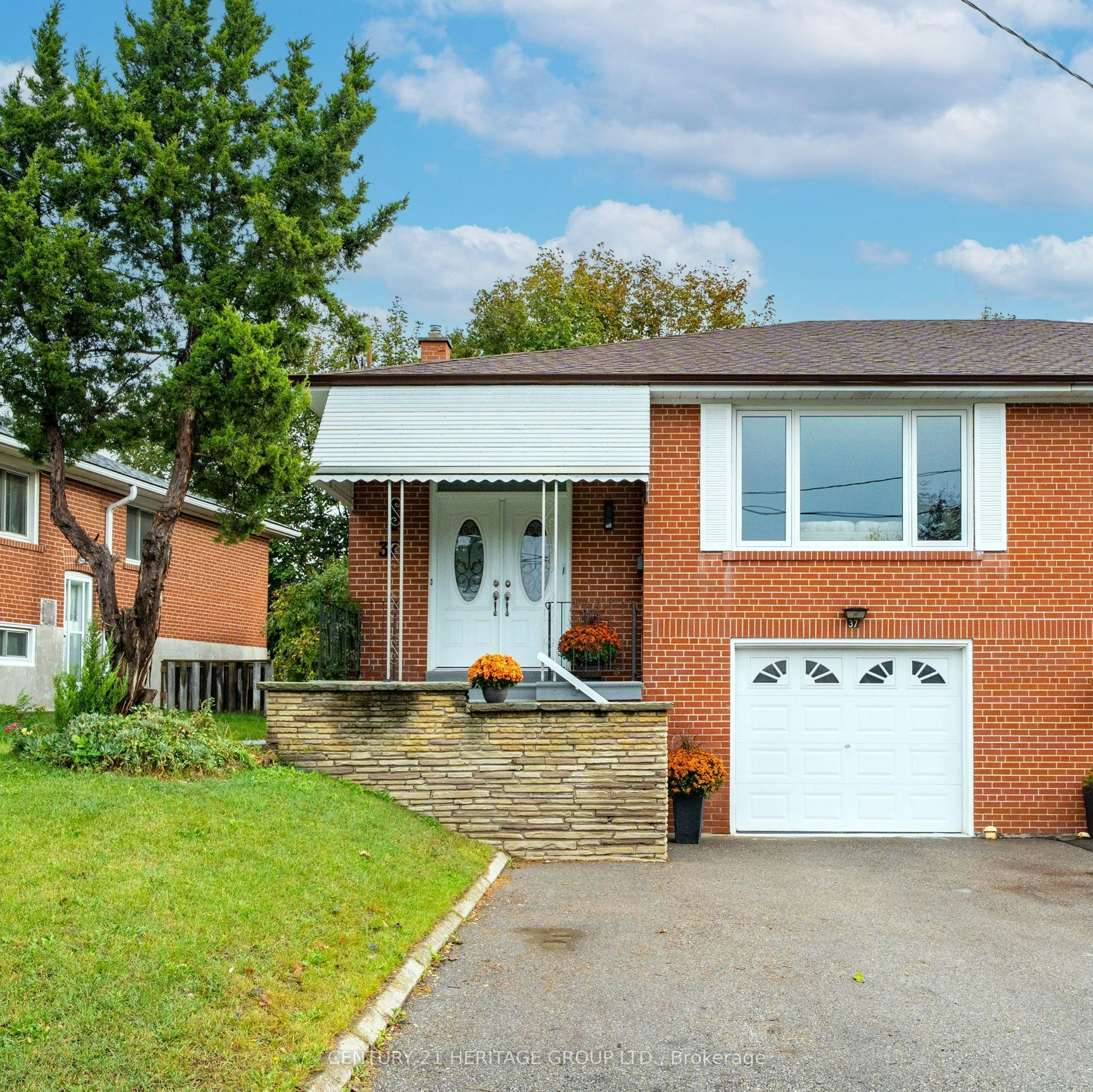 37 Gambello Crescent, Toronto, ON, M3J 1W2