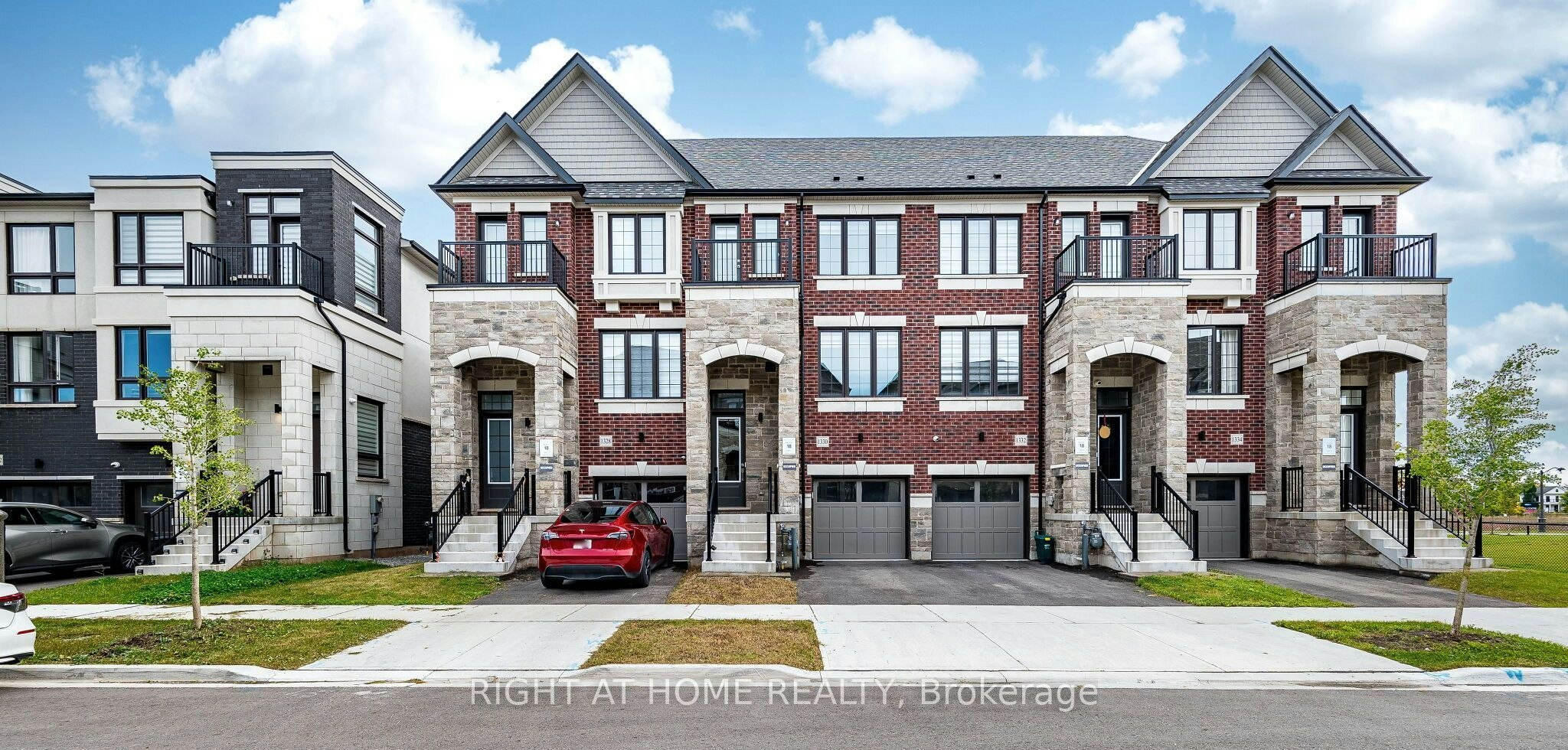 1330 Shevchenko Boulevard, Oakville, ON, L6M 5R4