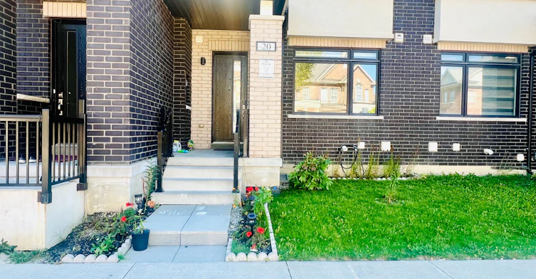 20 Military Crescent, Brampton, ON, L7A 4W1 - 3