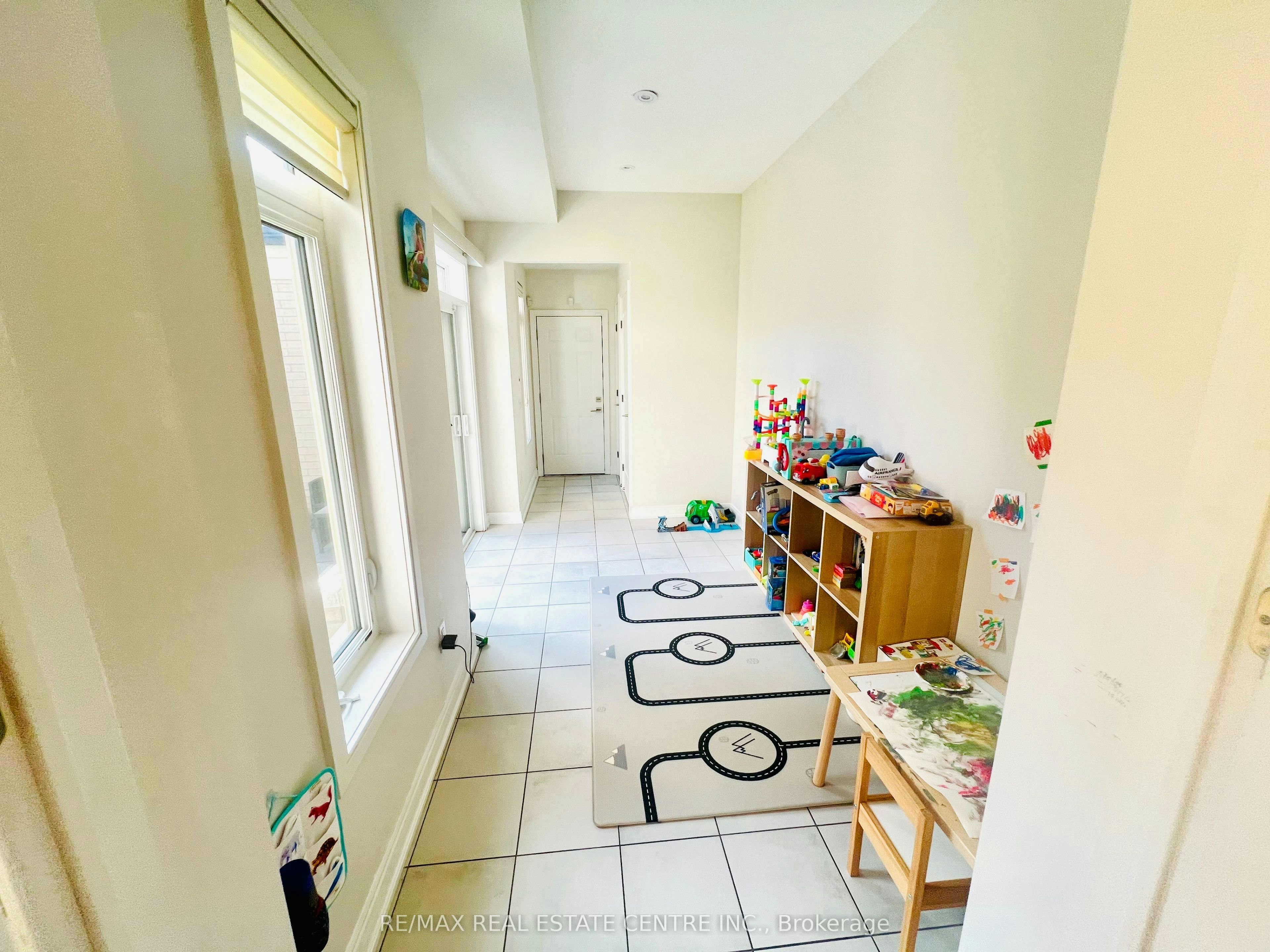 20 Military Crescent, Brampton, ON, L7A 4W1 - 9