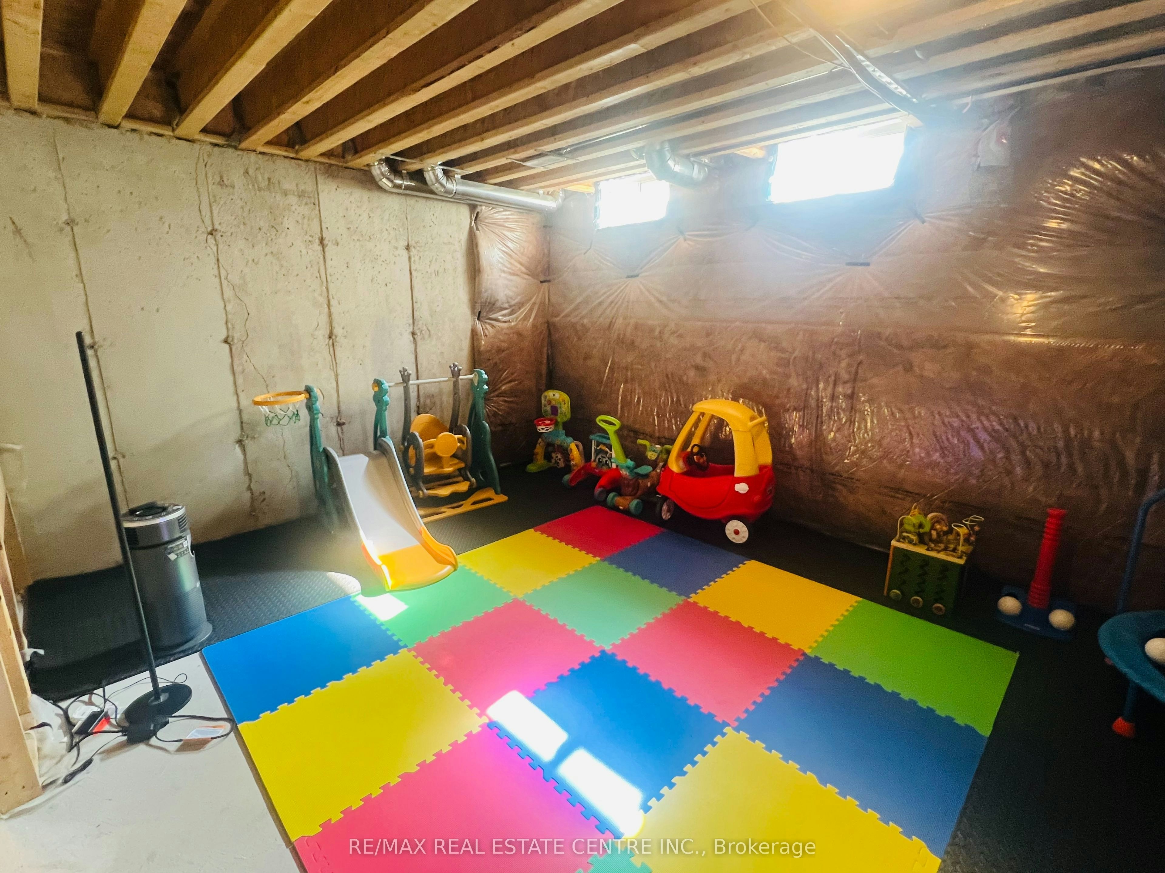 20 Military Crescent, Brampton, ON, L7A 4W1 - 26