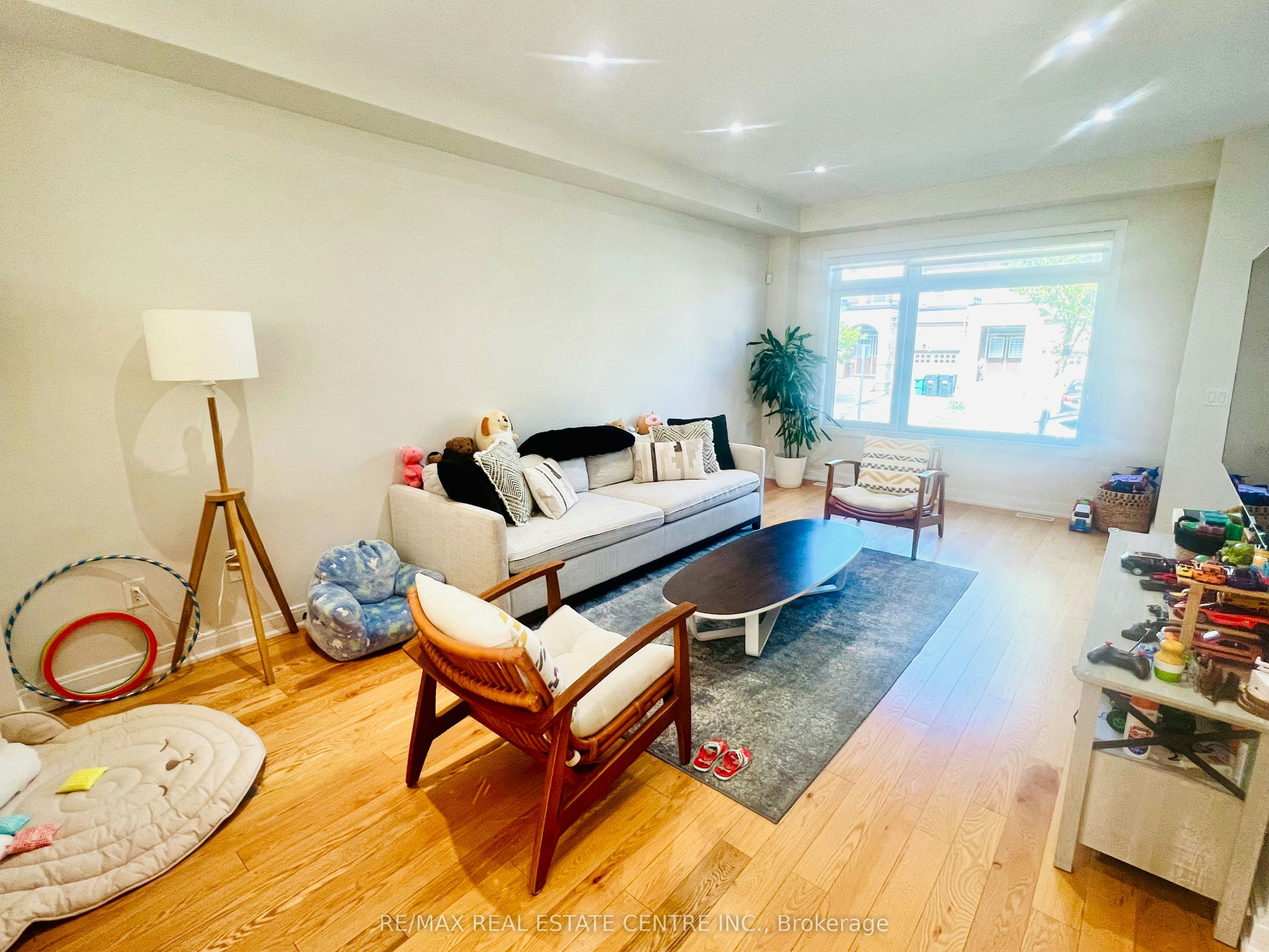 20 Military Crescent, Brampton, ON, L7A 4W1 - 6