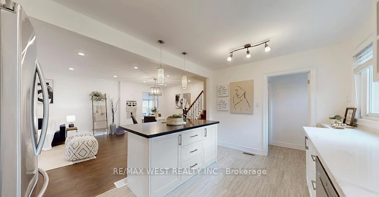 194 Sewell Drive, Oakville, ON, L6H 1E4 - 11
