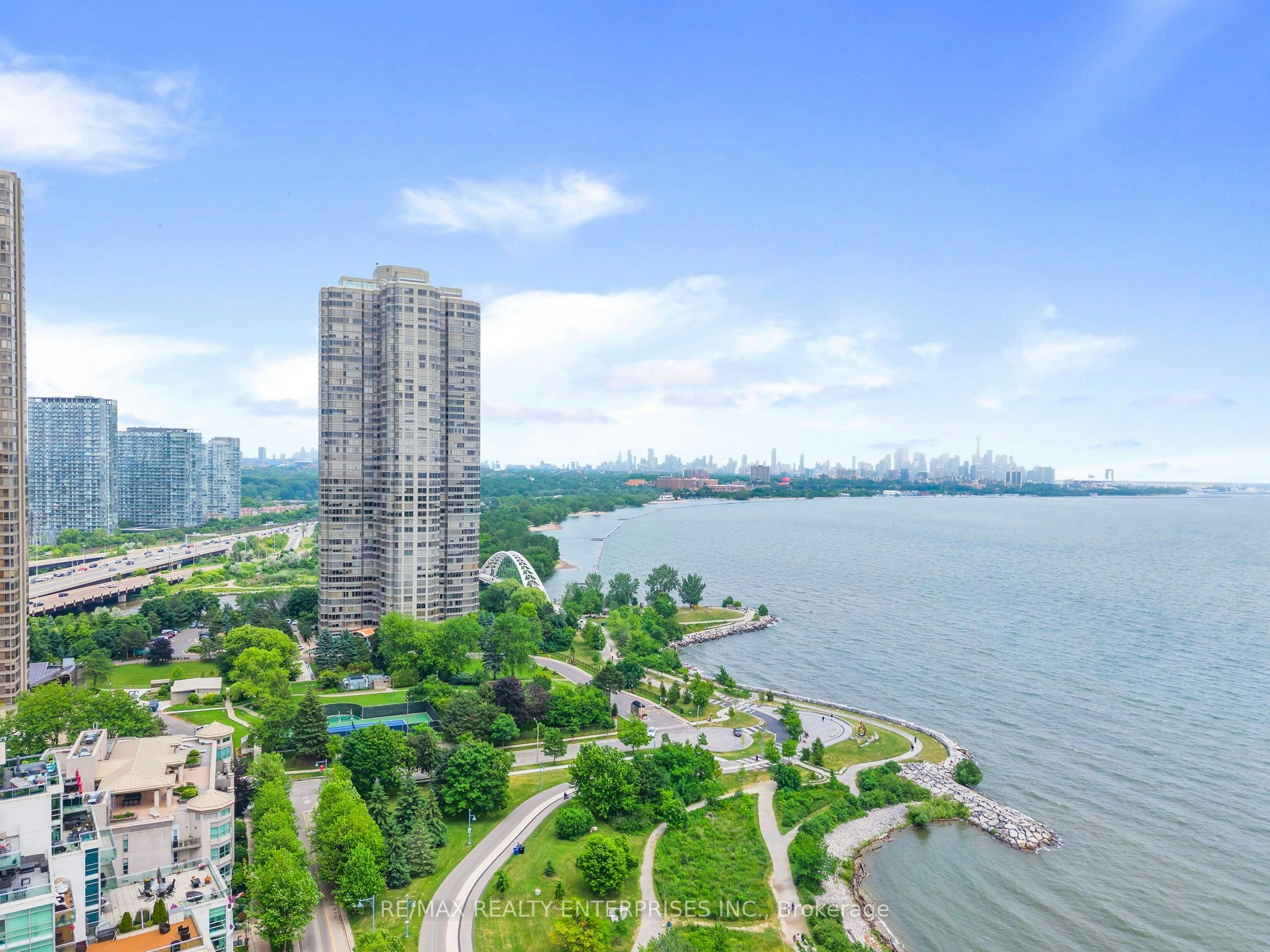 1208-1 Palace Pier Court, Toronto, ON, M8V 3W9