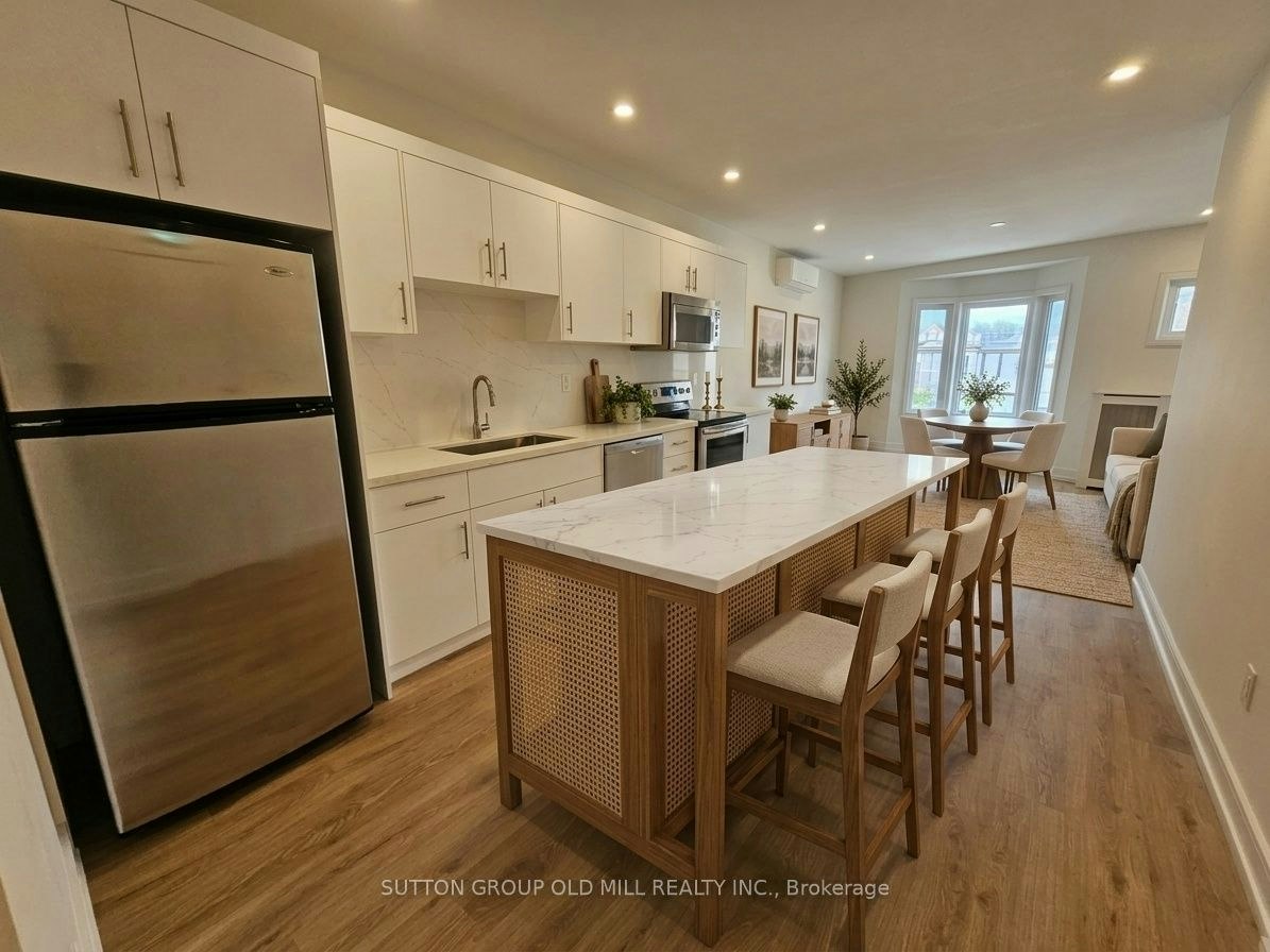 2nd Floor-3293 Dundas Street W, Toronto, ON, M6P 2A5