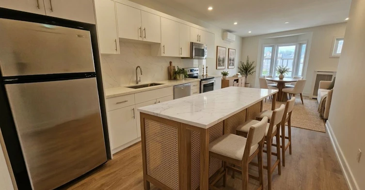 2nd Floor-3293 Dundas Street W, Toronto, ON, M6P 2A5