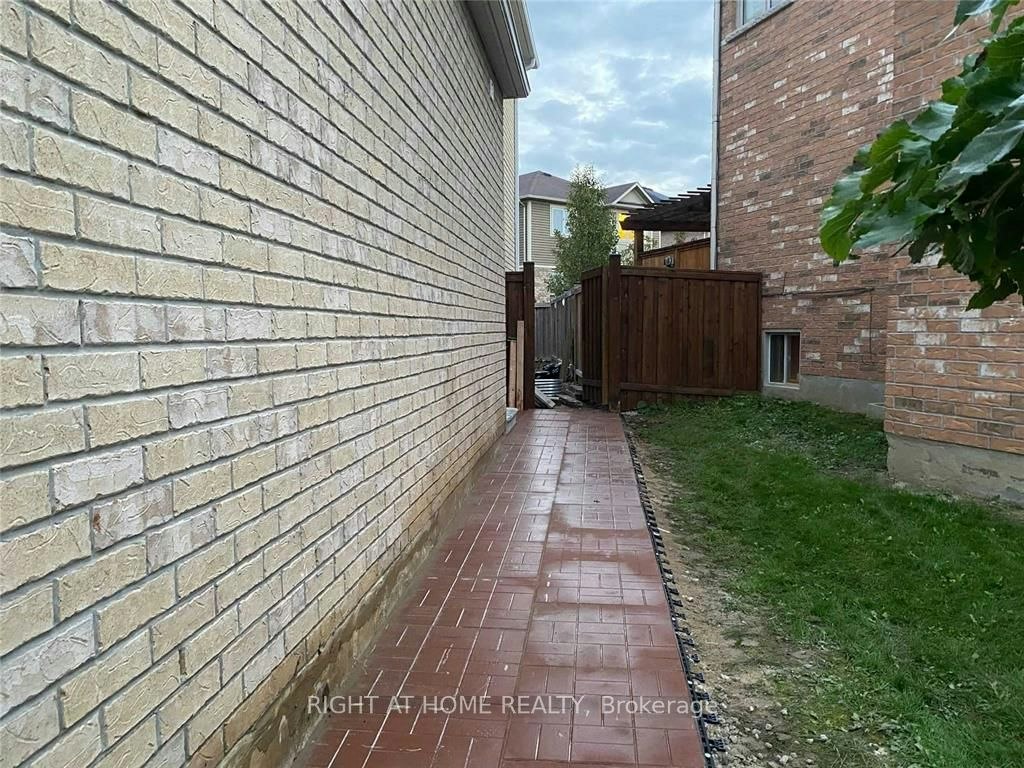 608 Wettlaufer (Bsmnt) Terrace, Milton, ON, L9T 8N1 - 4