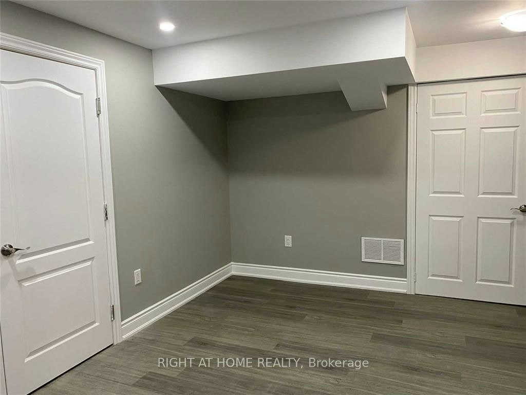 608 Wettlaufer (Bsmnt) Terrace, Milton, ON, L9T 8N1 - 11