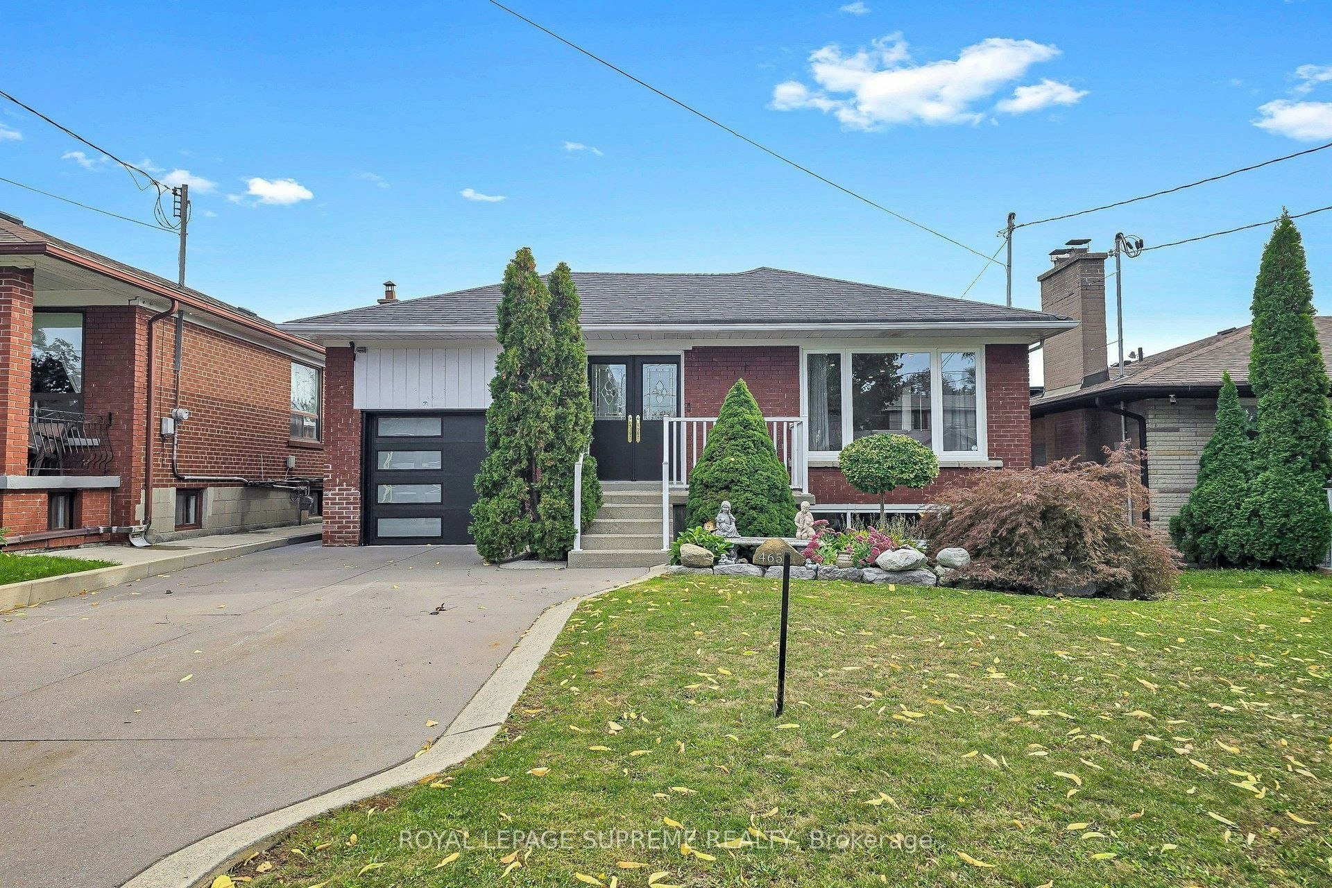 465 Maple Leaf Drive, Toronto, ON, M6L 1R1