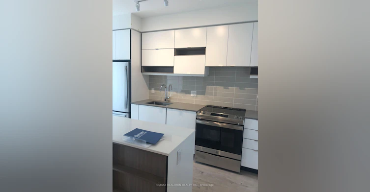 3301-4065 Confederation Parkway, Mississauga, ON, L5B 0L4 - 5