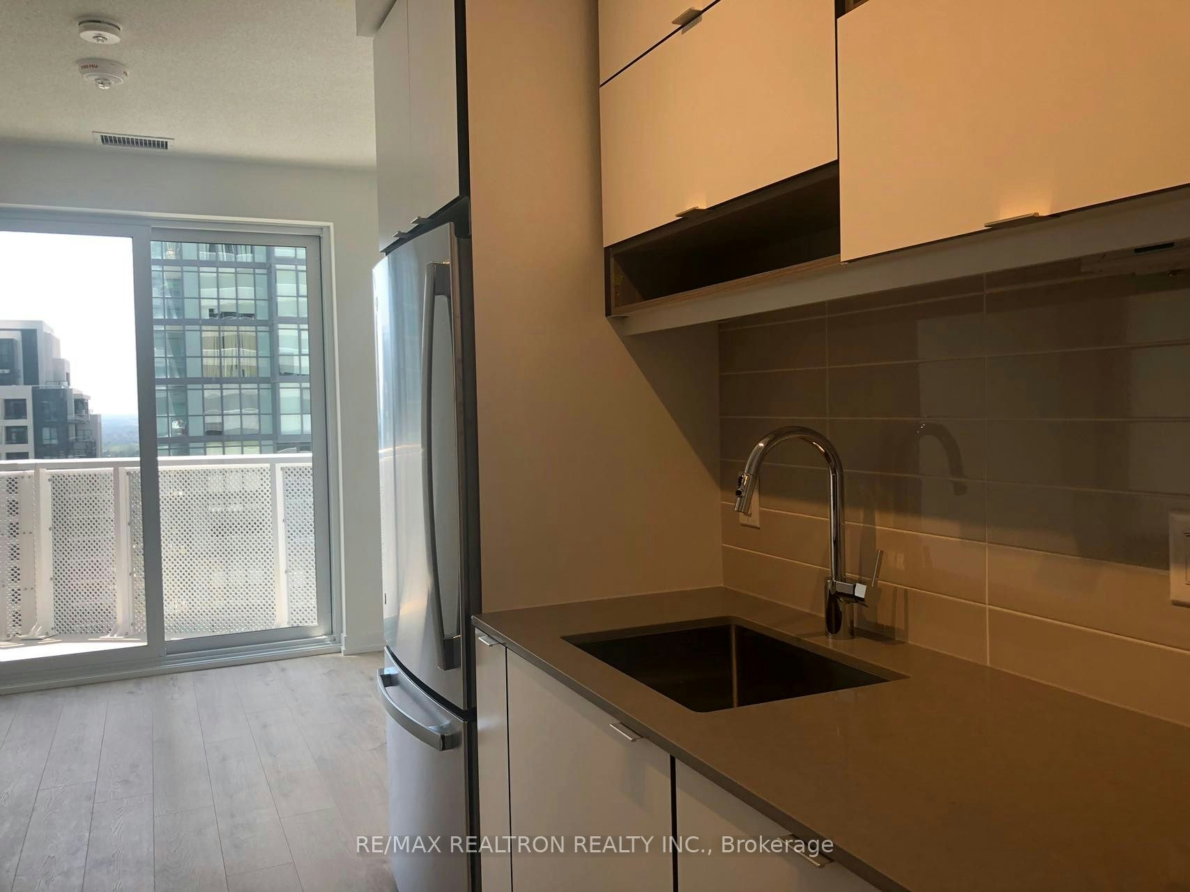 3301-4065 Confederation Parkway, Mississauga, ON, L5B 0L4 - 6