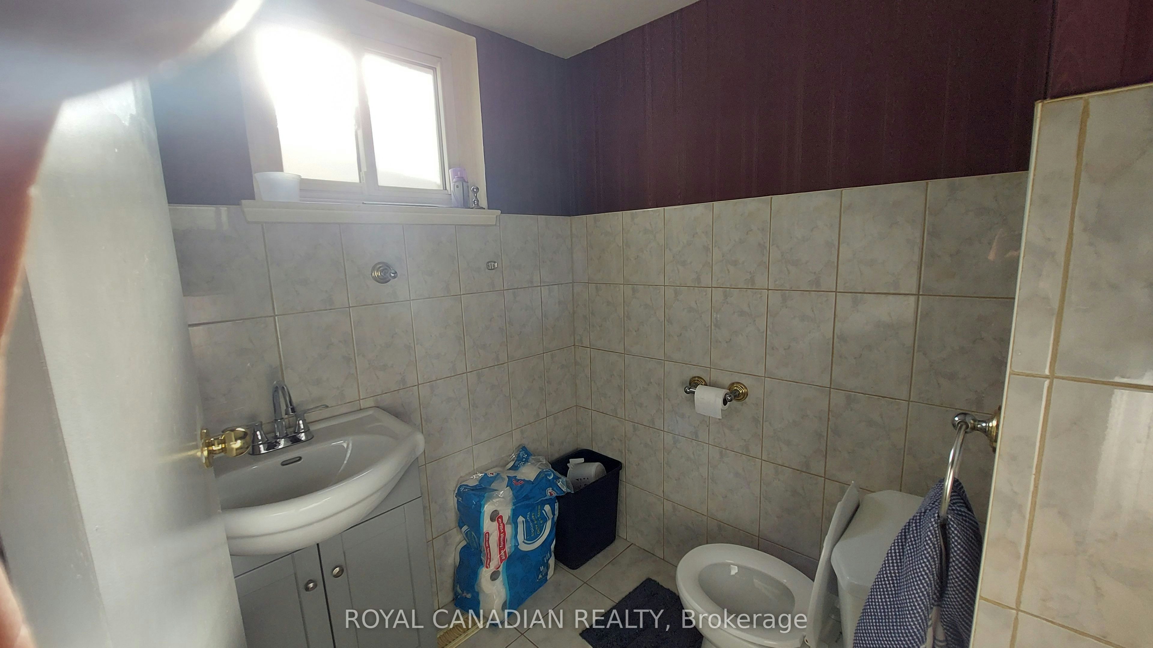 3677 Woodruff Crescent, Mississauga, ON, L4T 1T8 - 6
