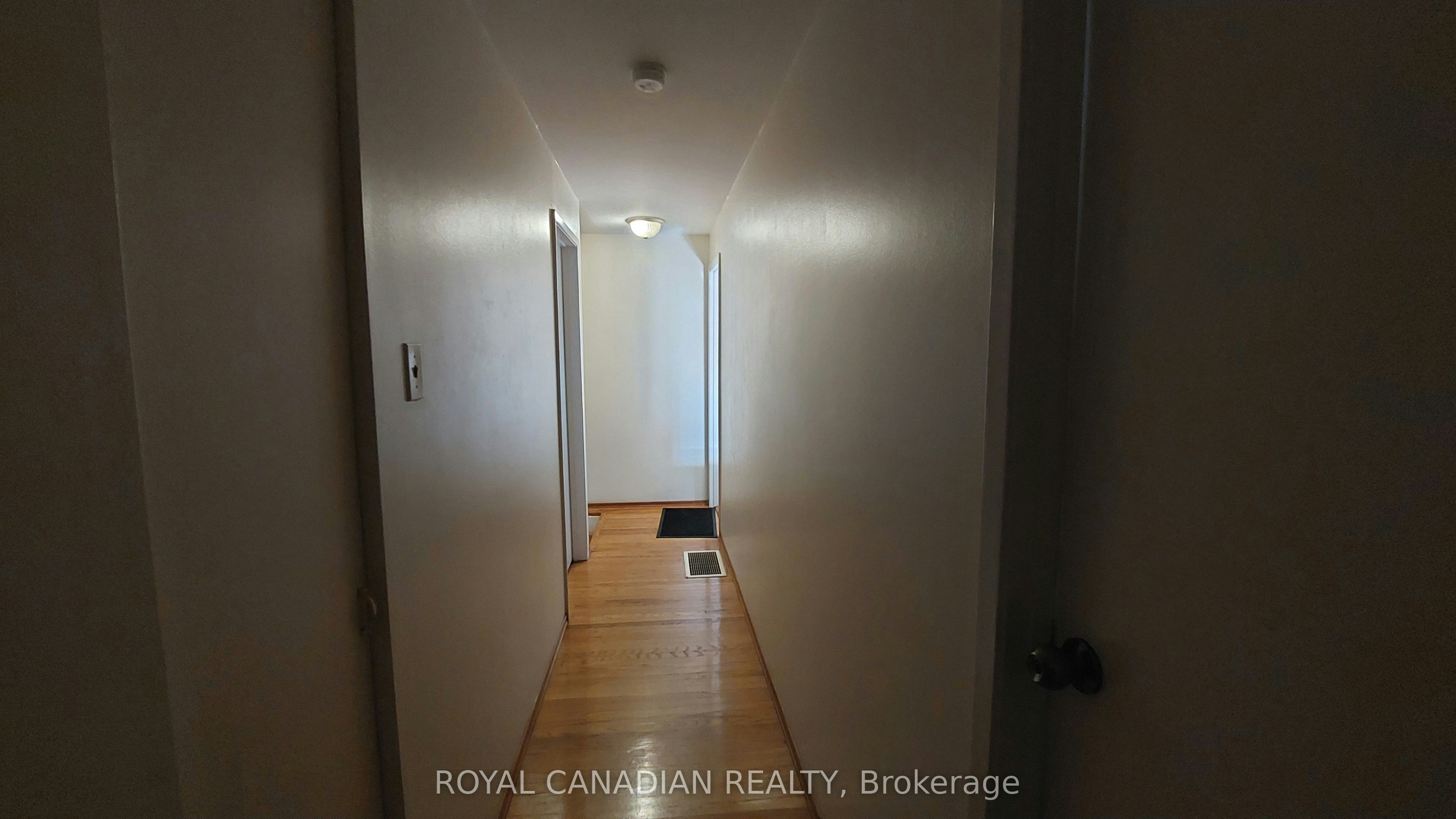 3677 Woodruff Crescent, Mississauga, ON, L4T 1T8 - 14