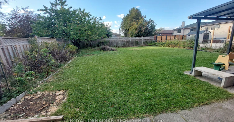 3677 Woodruff Crescent, Mississauga, ON, L4T 1T8 - 16