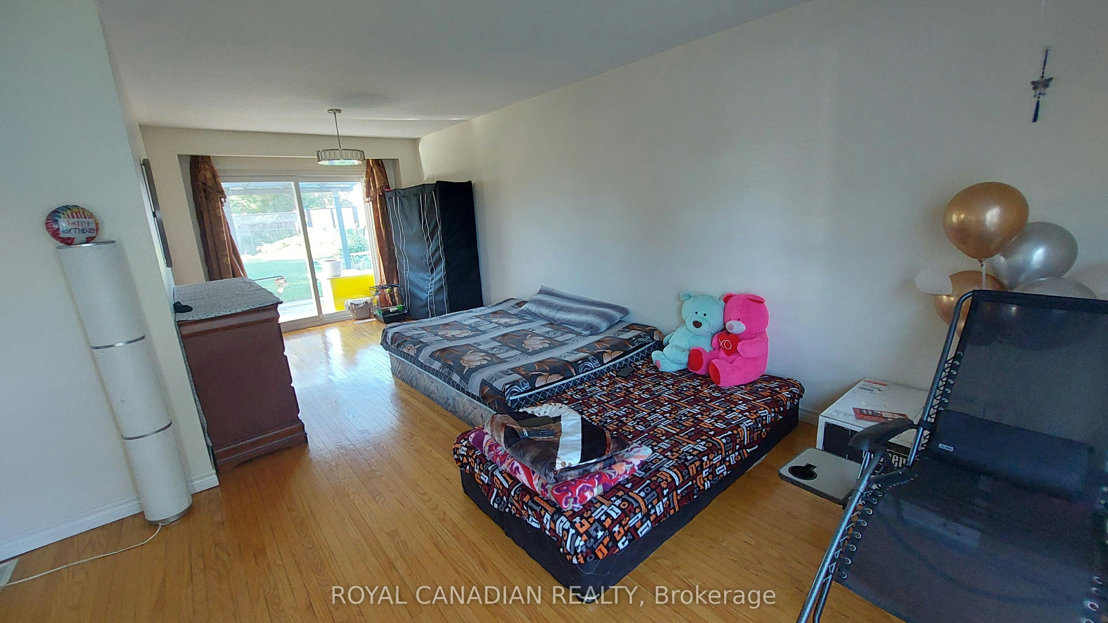 3677 Woodruff Crescent, Mississauga, ON, L4T 1T8 - 2