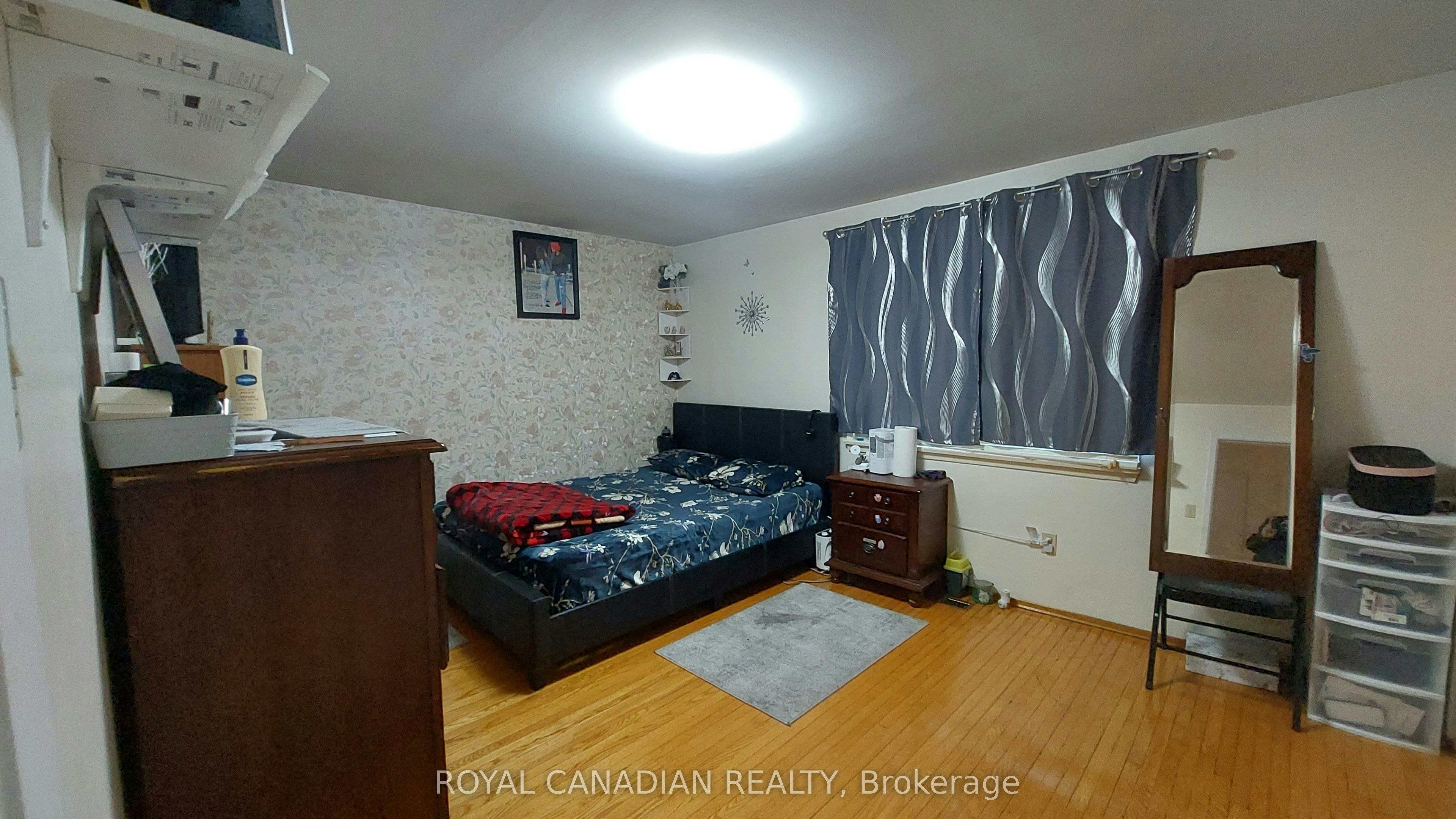 3677 Woodruff Crescent, Mississauga, ON, L4T 1T8 - 10