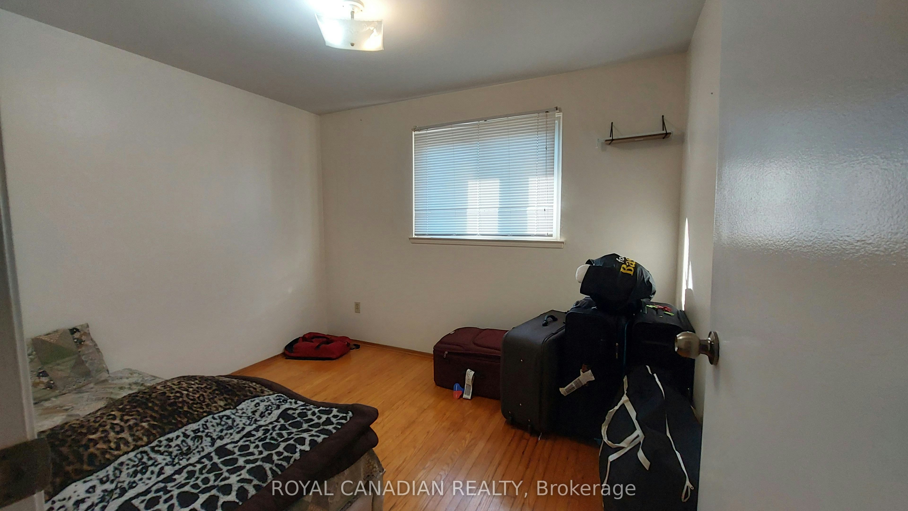 3677 Woodruff Crescent, Mississauga, ON, L4T 1T8 - 13