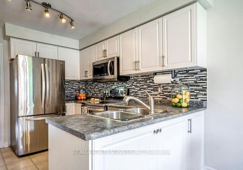 8 Seashell Place, Brampton, ON, L6R 3J4 - 17