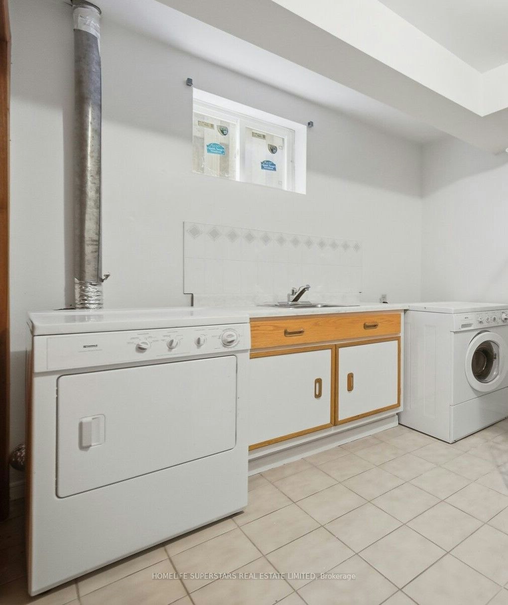 177 Surbray Grove, Mississauga, ON, L5B 2E2 - 22