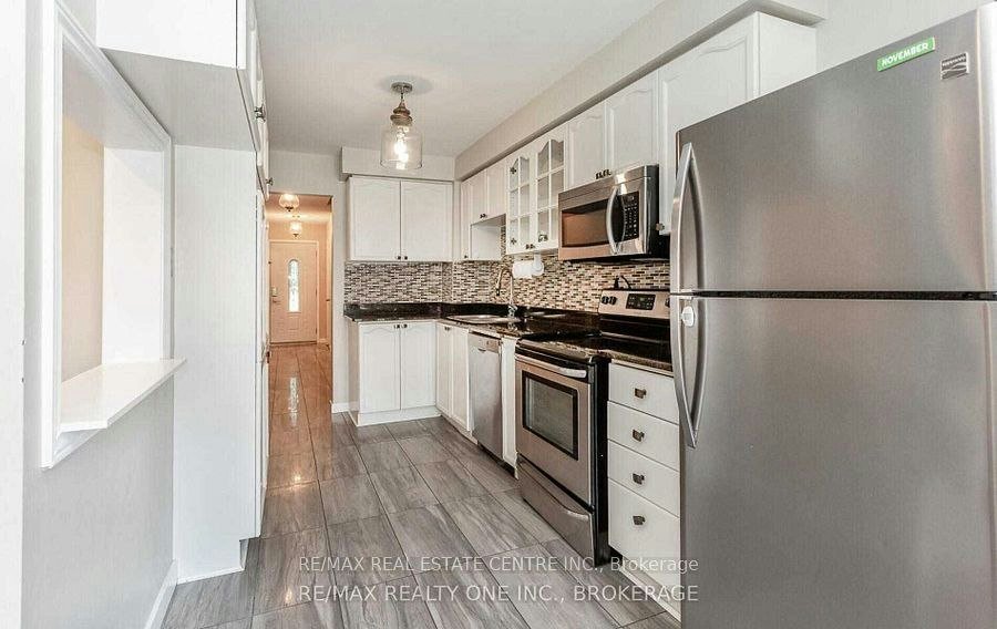 Upper-1051 Blizzard Road, Mississauga, ON, L5V 1T2 - 12