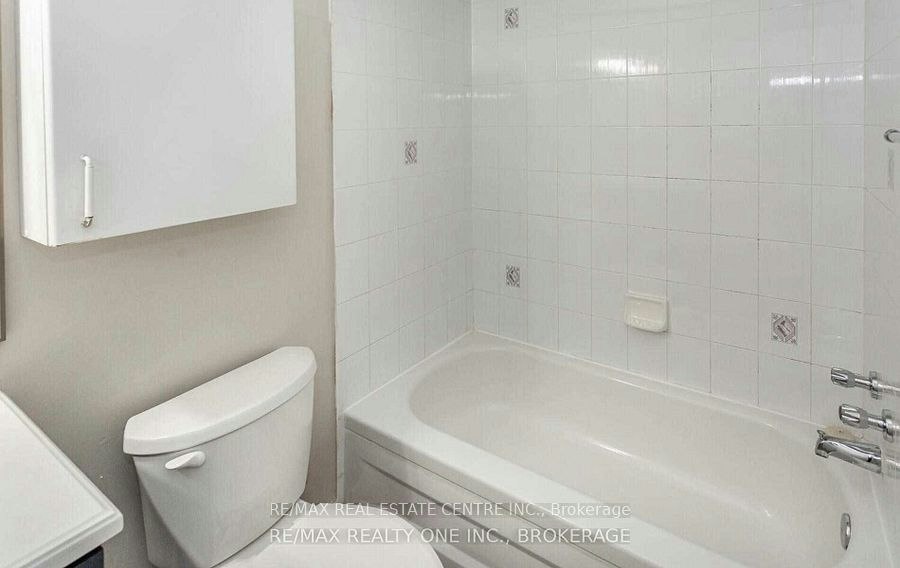Upper-1051 Blizzard Road, Mississauga, ON, L5V 1T2 - 23