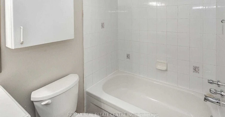 Upper-1051 Blizzard Road, Mississauga, ON, L5V 1T2 - 23